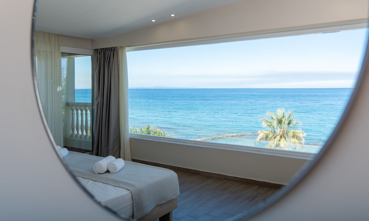 Drosia Hotel | Belussi Beach Hotel & Suites