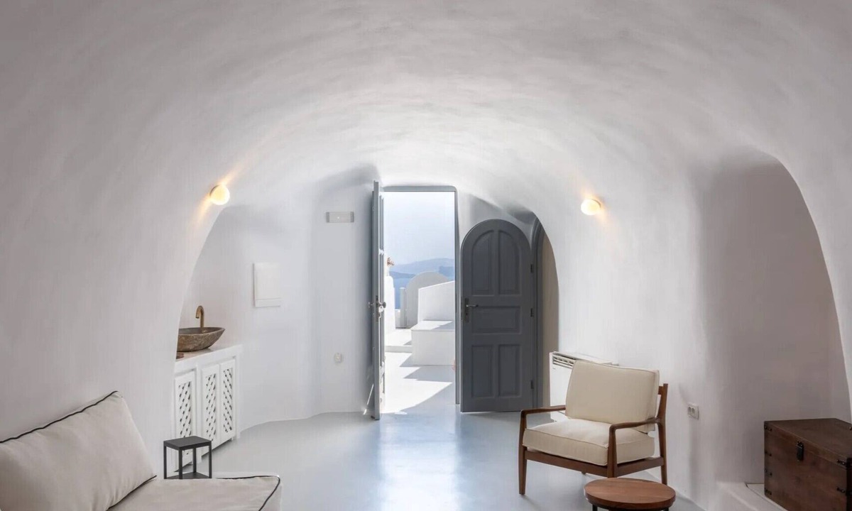 Tholos Apartment | BH553 - C - Suite Santorini