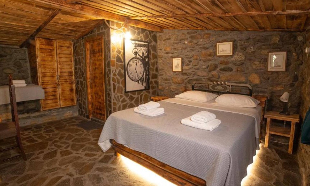 Agios Kirykos House | BH684 - C - Room Ikaria
