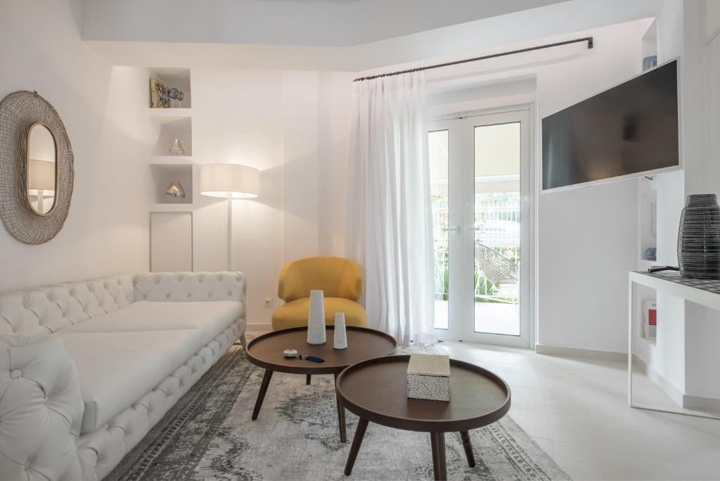 Vouliagmeni Apartment | Bliss Living Apartments Vouliagmeni