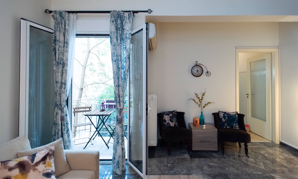 Nea Smirni Apartment | Blue Ark Athenian Nest
