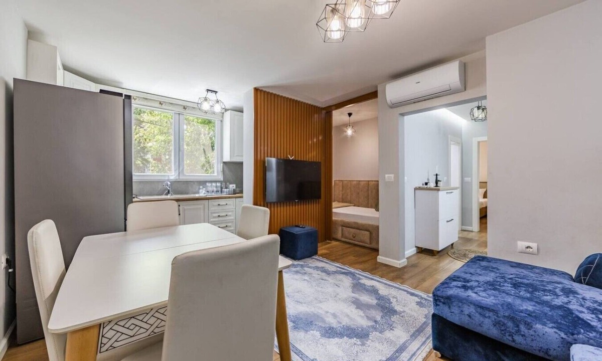 Tirana Apartment | Blue Central Apartment | Walk to Tirana Center by PikHost