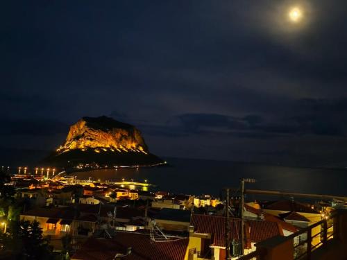 Monemvasia Apartment | Blue Hour