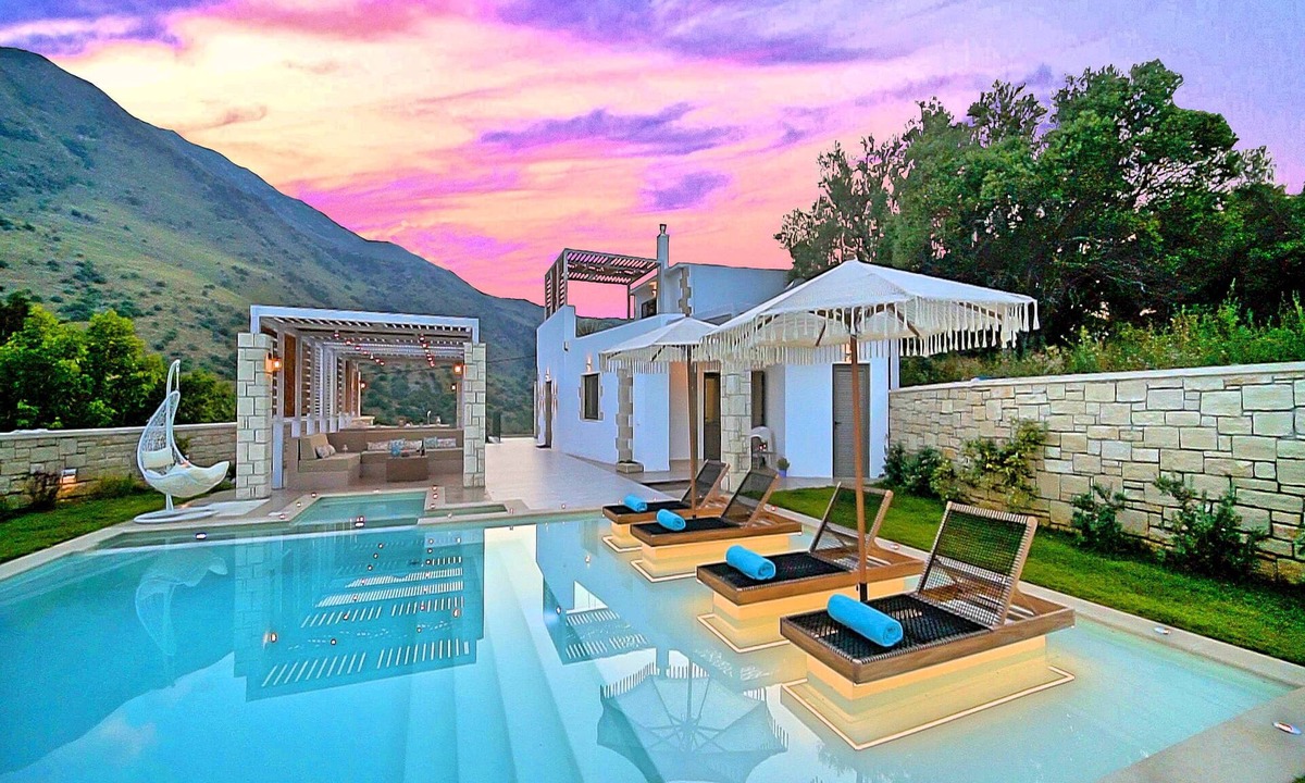 Kavallos Villa | Blue Lake Villa Heated Pool