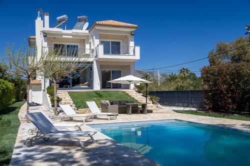 Marathon Villa | Blue Pine Villa