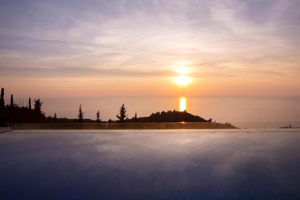 Drimonas Villa | BLUE VILLA KATHISMA
