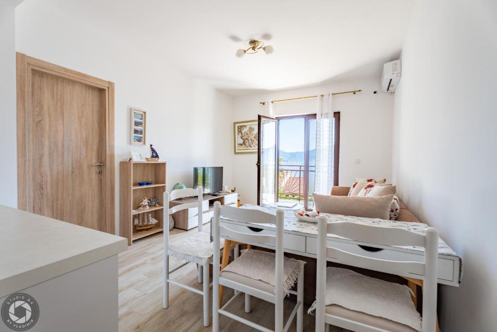 Orahovac Apartment | Bonaca Apartments