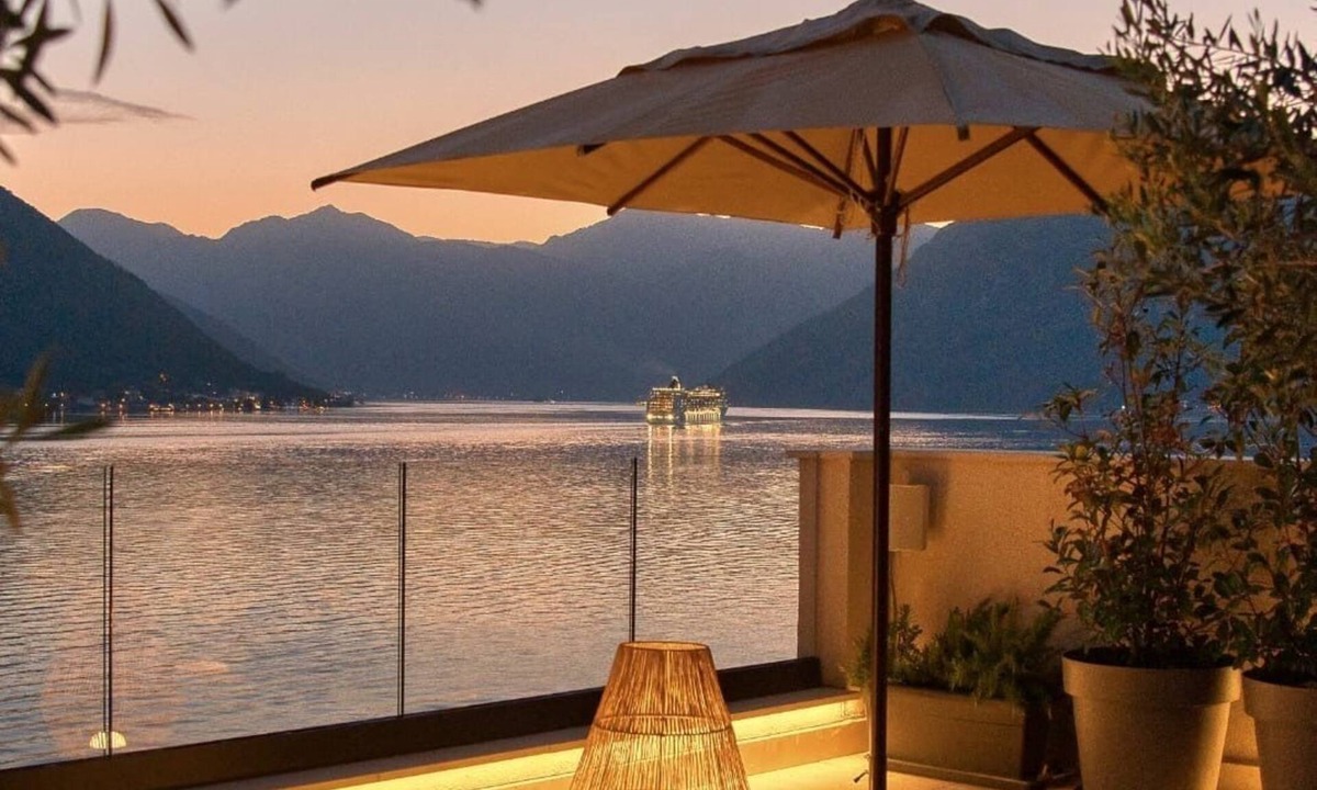 Dobrota Hotel | Boutique Hotel R Palazzo