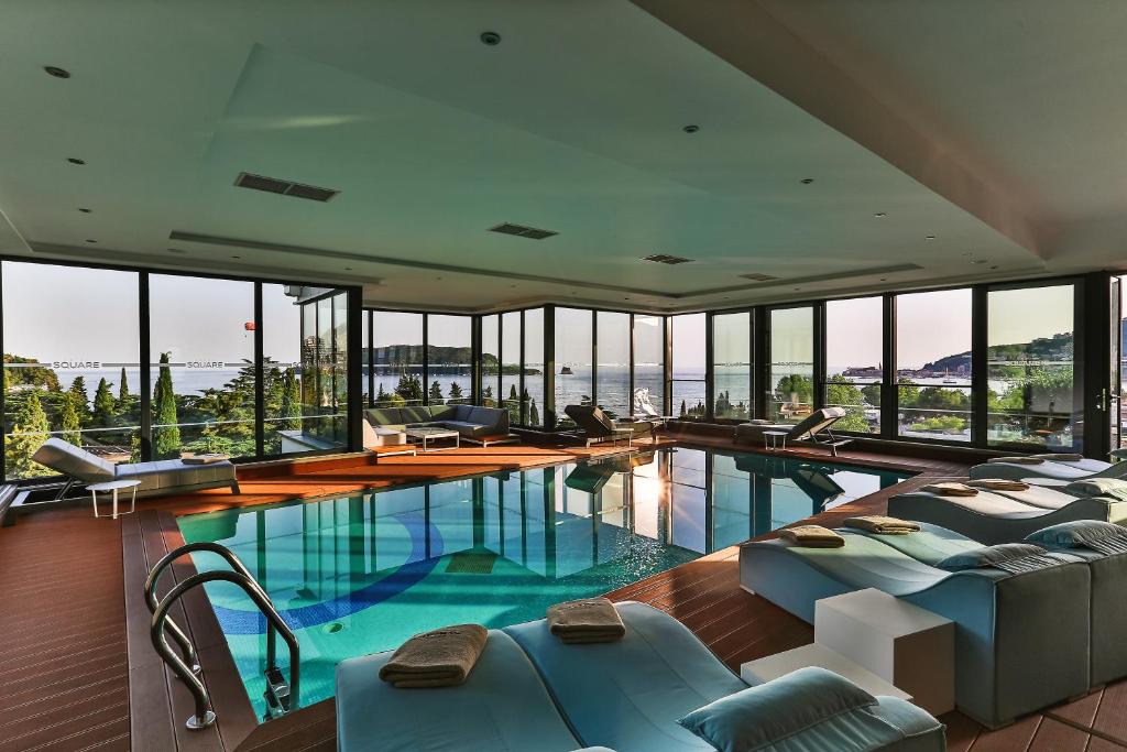 Budva Hotel | Boutique Hotel Square