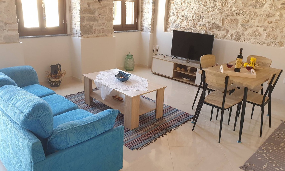 Pythagorio Apartment | Brand new apartment on the main street of Pythagorion