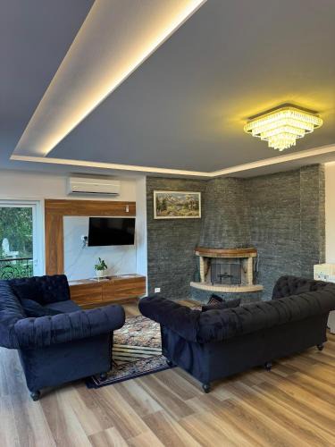 Golem Villa | Bujtina Hilal