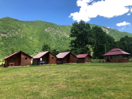 Downtown Ski Chalet | Bungalows Oaza