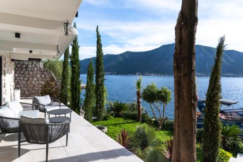 Dobrota House | Calma House by the Sea