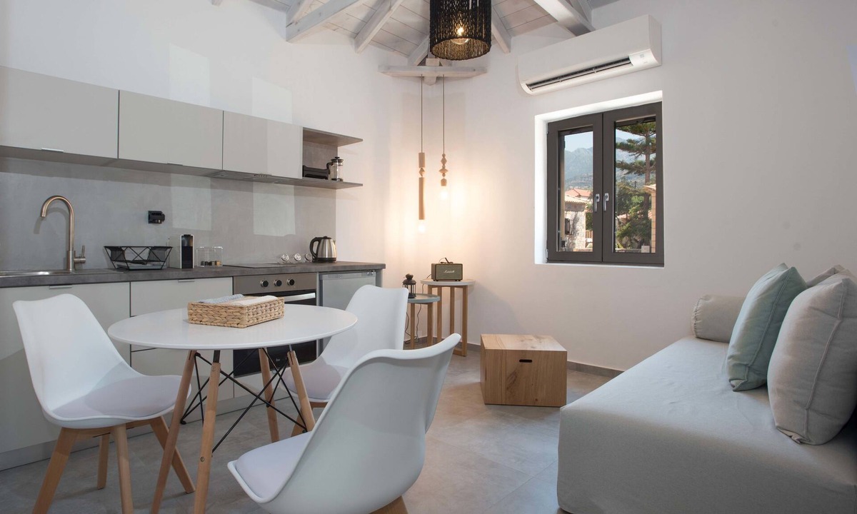 Agios Nikolaos Apartment | Calme Suites Mani