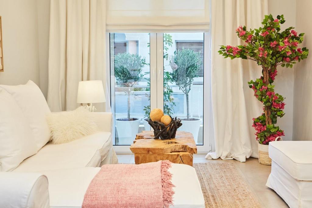 Dafni-Ymittos Apartment | Calypso Apartment