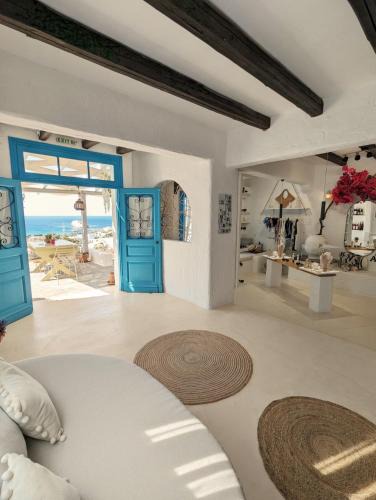 Alopronia House | Camares