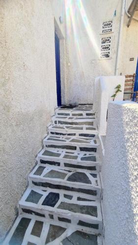 Livadi House | Captain's George