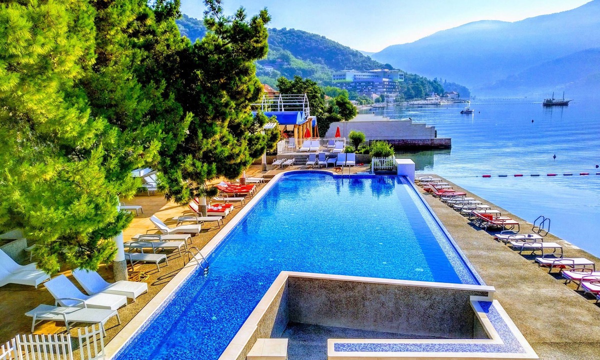 Bijela Hotel | Carine Hotel Delfin