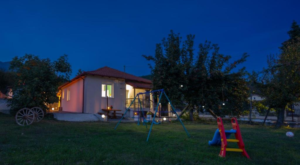 Almopia House | Casa de Pozar