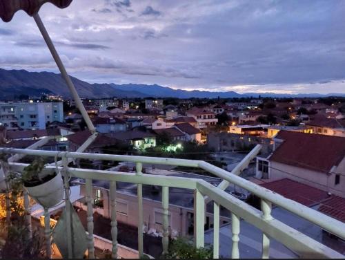 Shkoder Apartment | Casa di Besarb