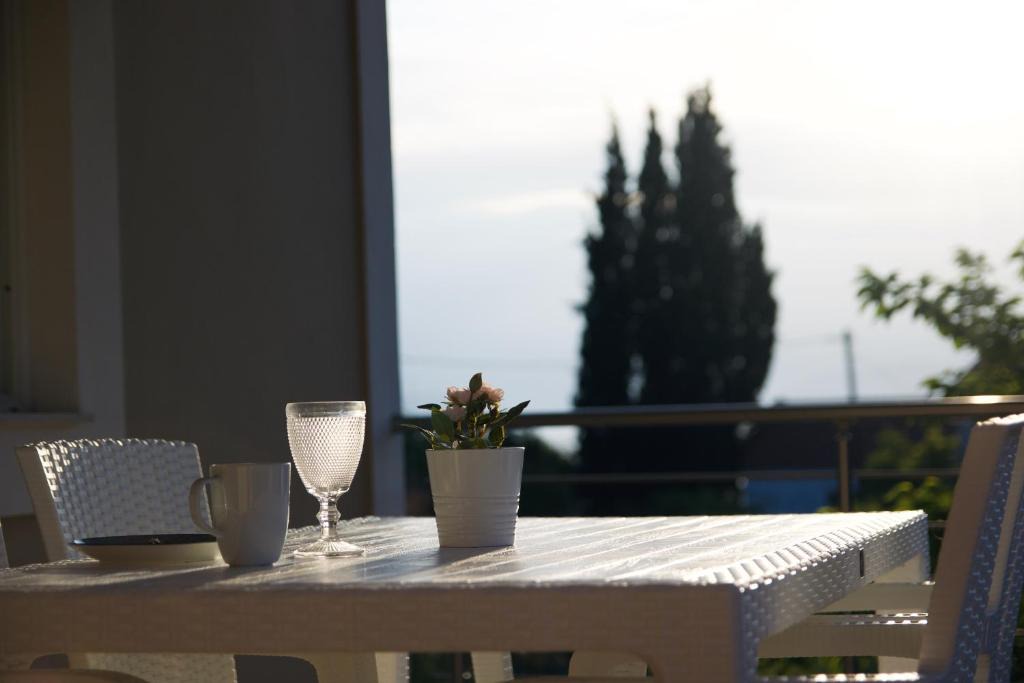 Aravissos Villa | Casa Di Calma Four Seasons Guest House
