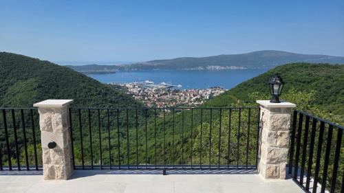 Tivat Villa | Casa Di Lukovic II