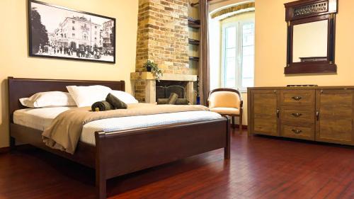 Old Town Apartment | Casa Di Peve Corfu Old Town Historic Venetian Apt