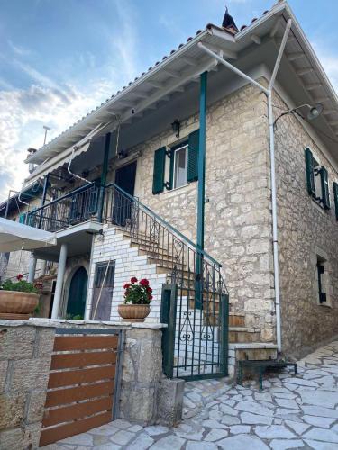 Lazarata House | Casa di TSANES