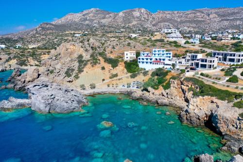 Amoopi Hotel | Castelia Bay Hotel