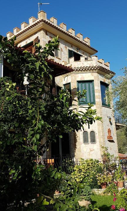 Limni Keri Apartment | Castello Bellos Tower