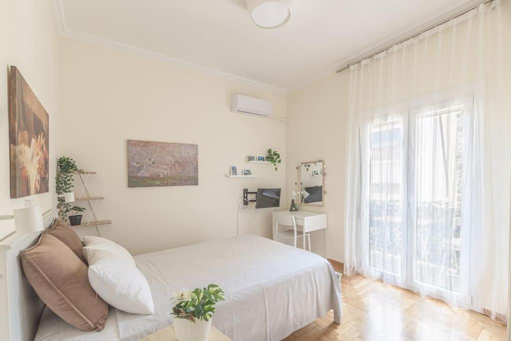 Ilisia Apartment | Central Cosy quite 28sm 5th floor balcony over garden 500m Metro Evangelismos