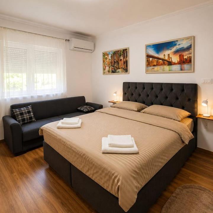 Donje Polje House | Cetinje Guest House