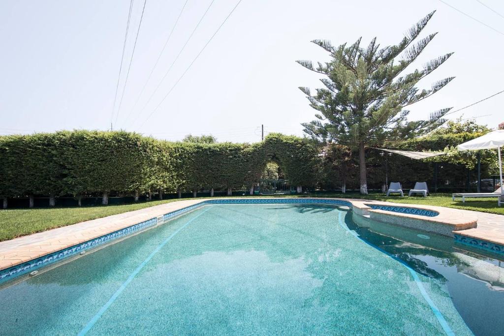 Kato Diminio House | Chara's Private Villa with Swimming Pool & jacuzzi