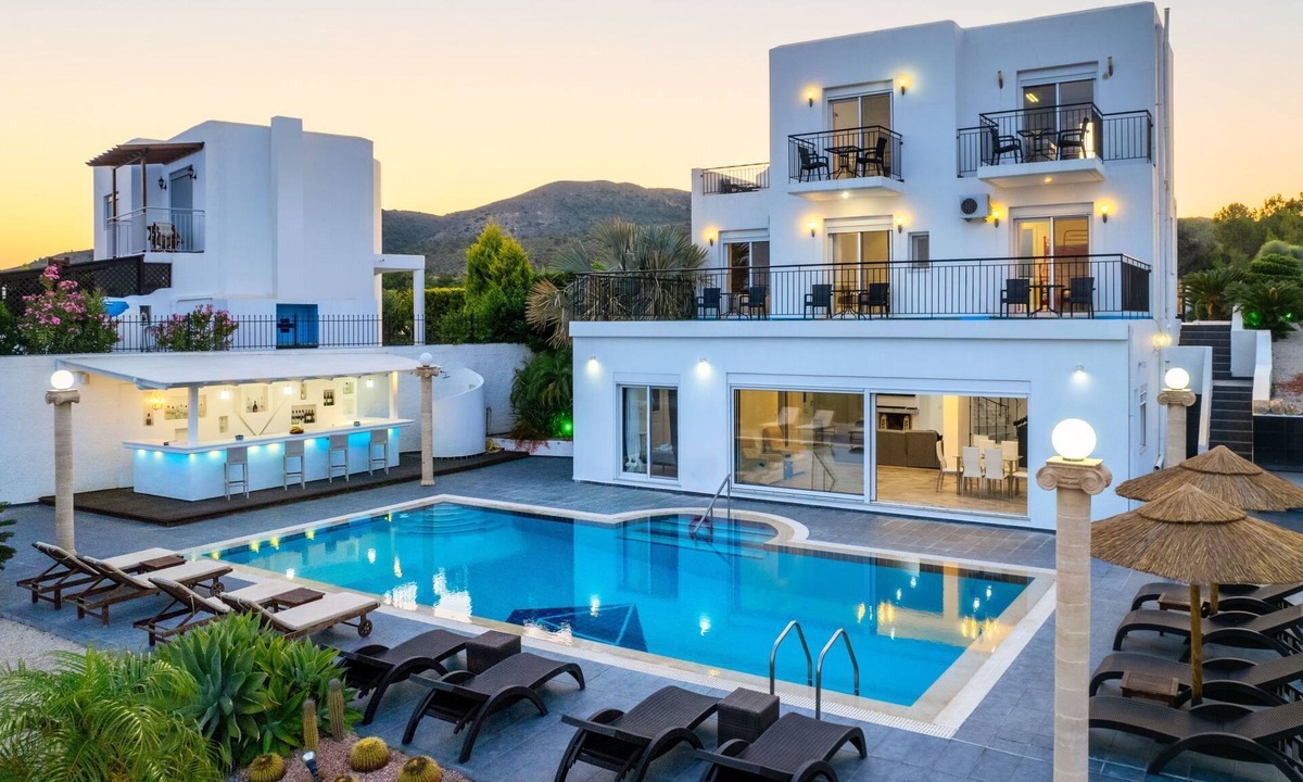 Gennadi House | Charmante Diamond Villa in der Nähe von Gennadi Strand by Interhome