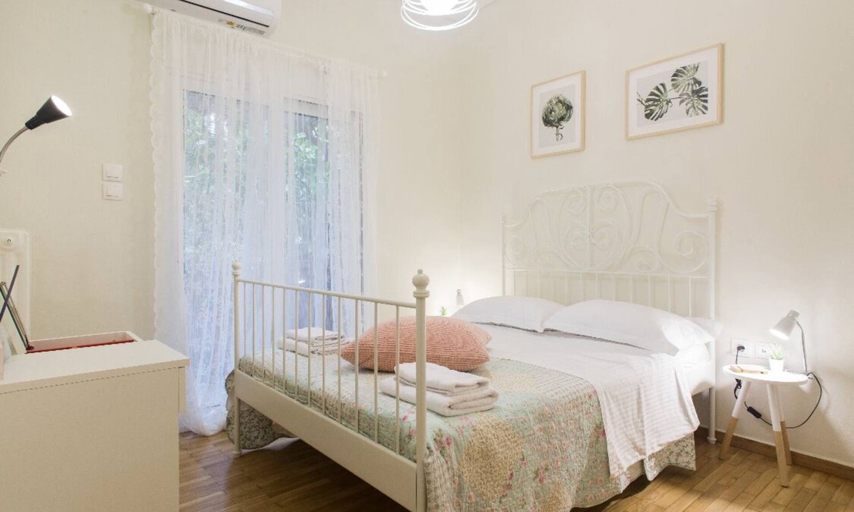 Kallithea Apartment | Charming 1-Bed Apartment near Piraeus port