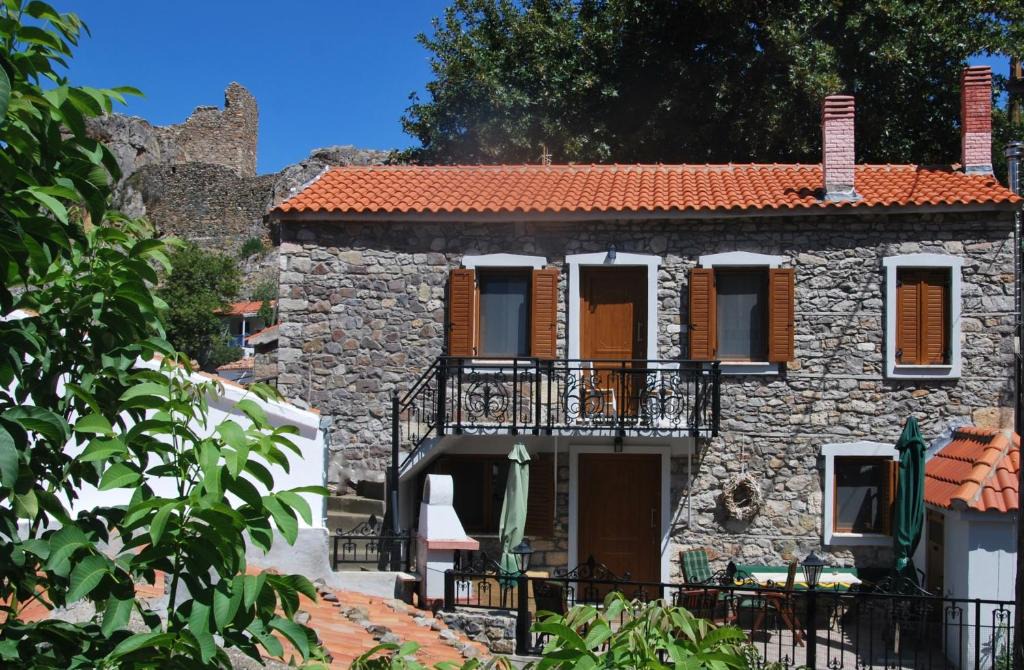 Samothrace House | Chora Samothrakis, House with courtyard