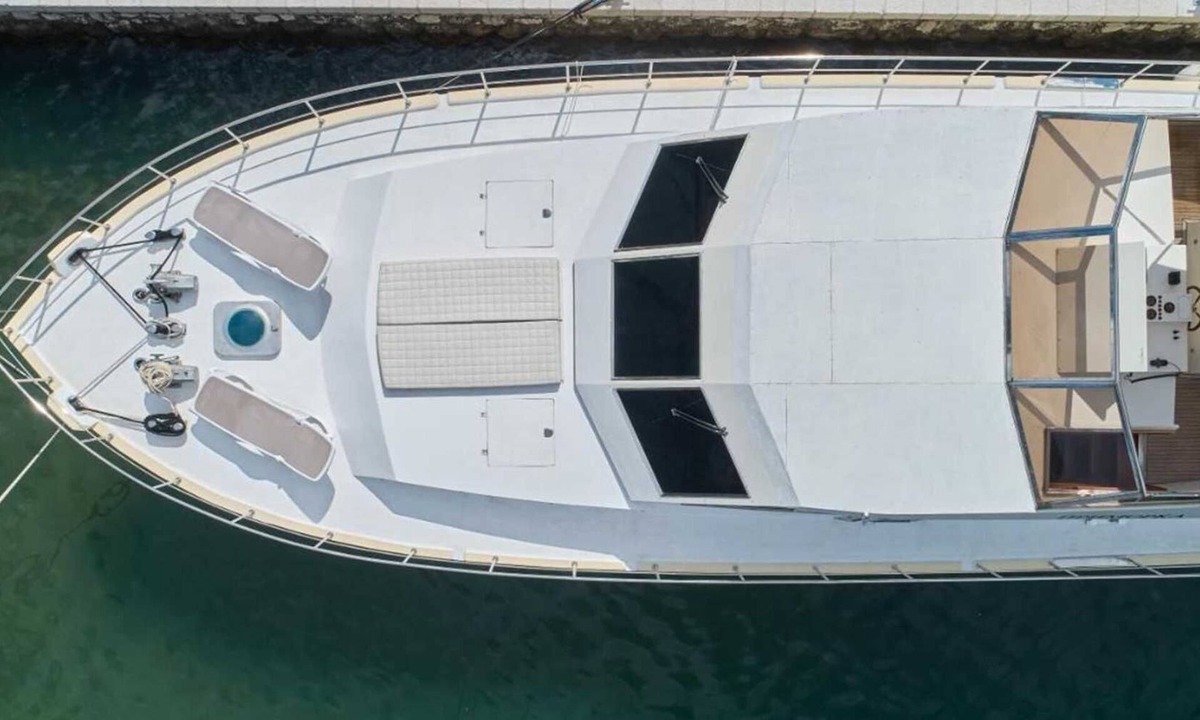 Dobrota Villa | Classy Yacht Villa Yugoslavia