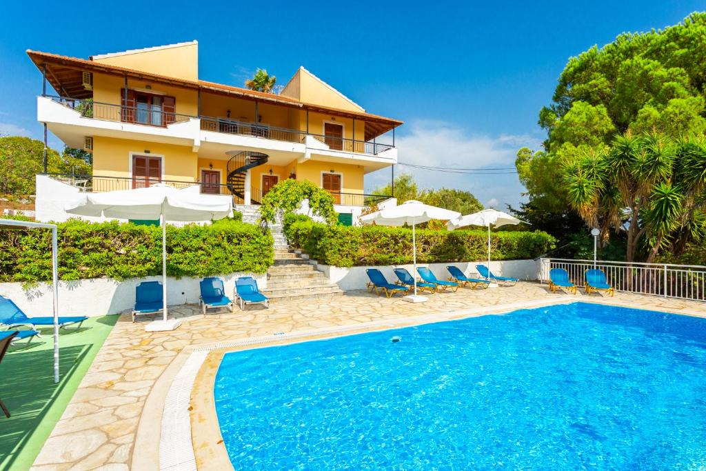 Petaleia Apartment | Cochelli Villa Lower