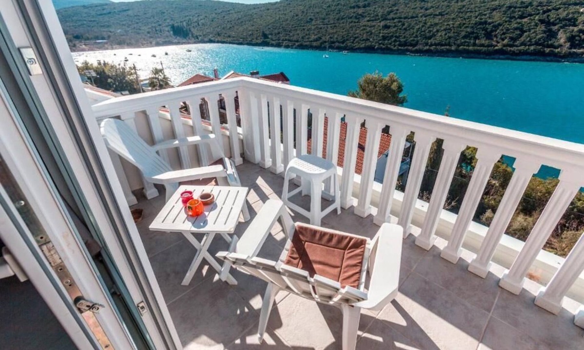 Bigovo Apartment | Comfort 2BDR Apartment with Terrace & Sea View