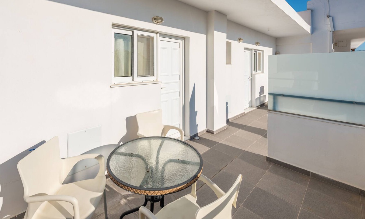 South Rhodes Apartment | Corafili
