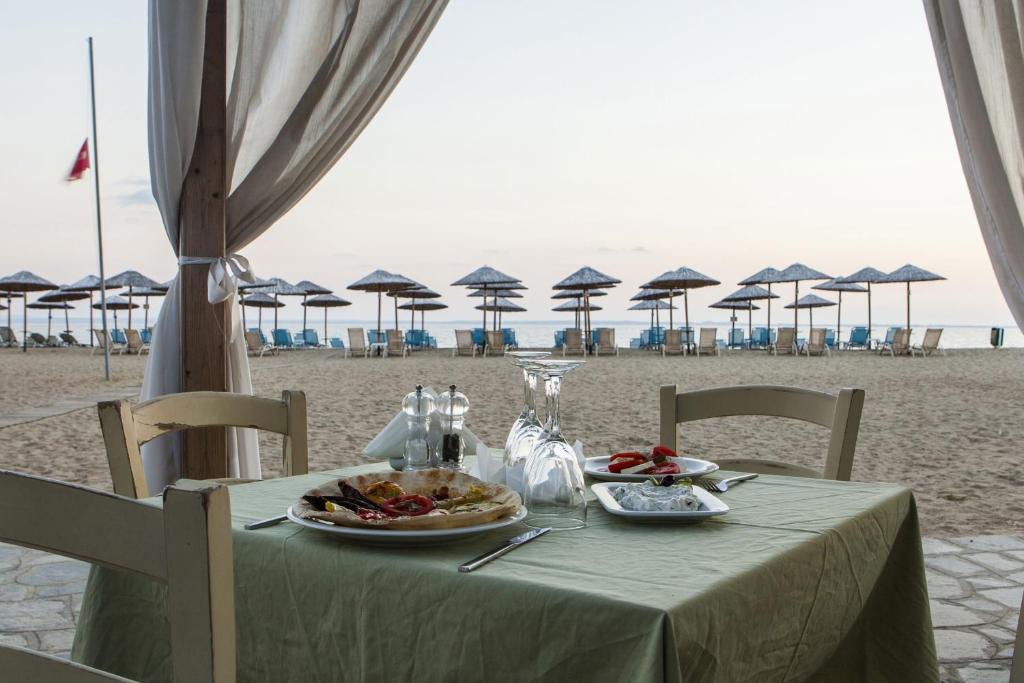 Gerakini Hotel | Coral Blue Beach Hotel Gerakini
