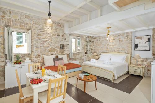 Old Town Apartment | Corfu Breeze Liston Apartments