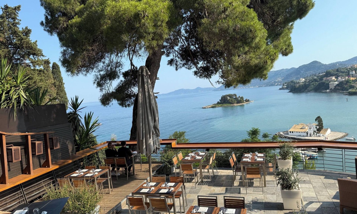 Kanoni Hotel | Corfu Holiday Palace Hotel