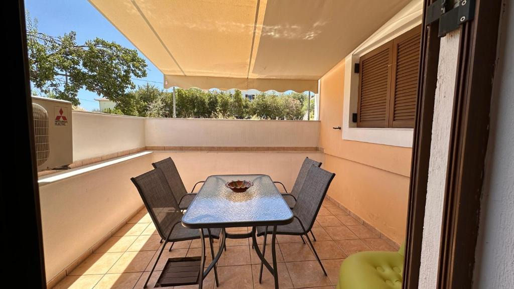 Ireon Apartment | Cosy Summer Studio by the Sea on Semi Basement Level