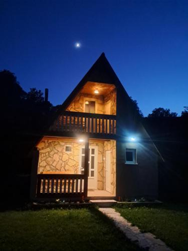 Poscenje Ski Chalet | Cottage Bellis