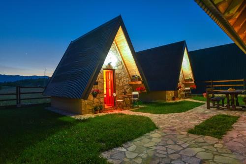 Zabljak Ski Chalet | Cottages Big bear