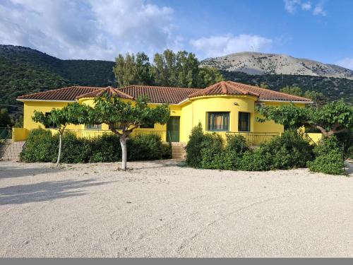 Agia Efimia Apartment | Countryside Studios