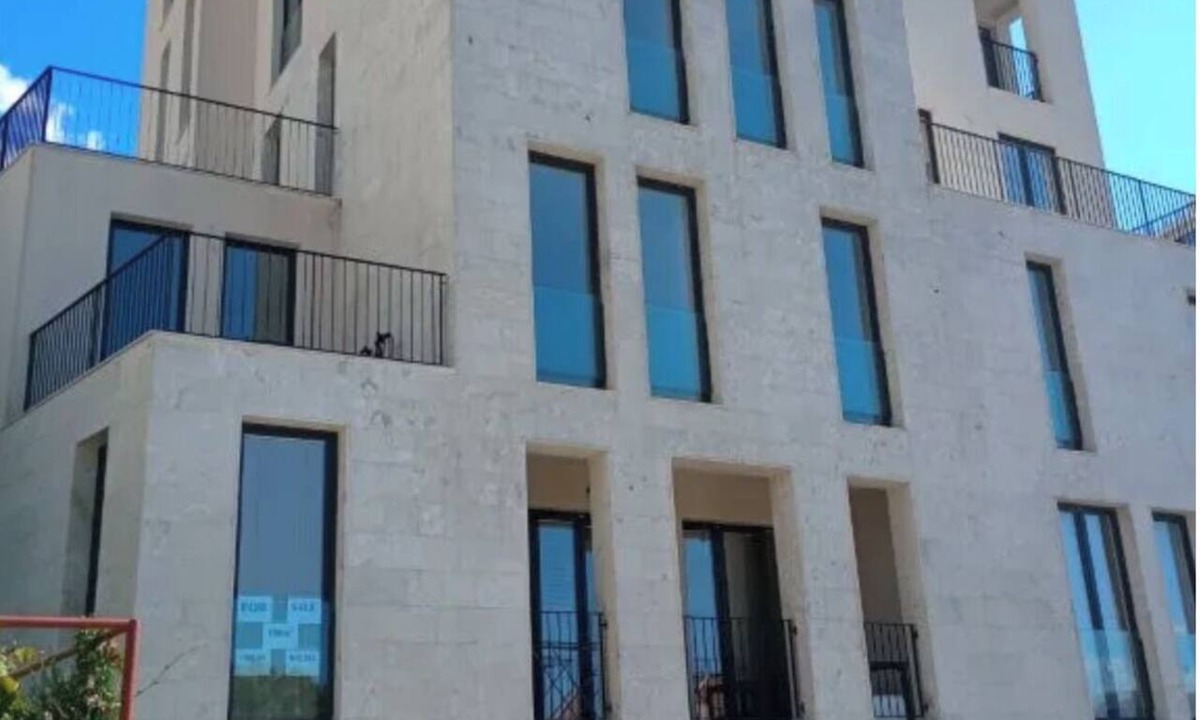 Boreti Apartment | Cozy 1-bedroom apartment in lovely Budva with sea view.