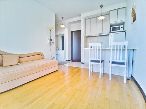 Becici Apartment | Cozy 1BD apartment 7min to beach