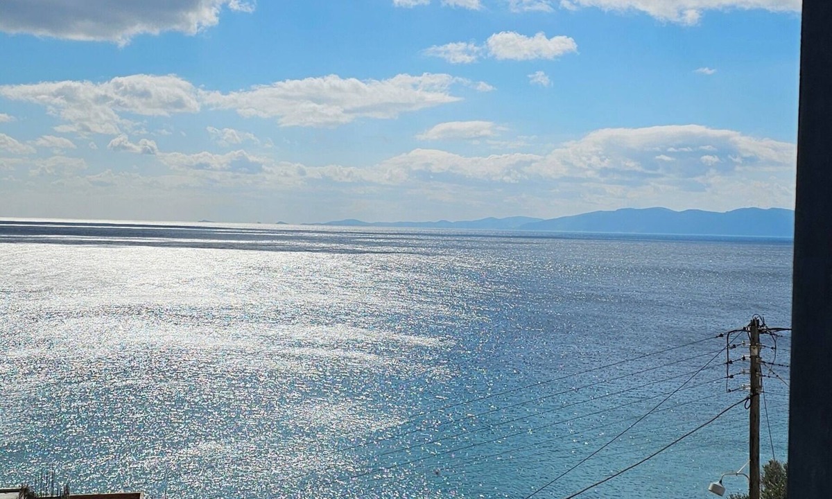 Exomvourgo Resort | Cozy apartment on the beach, ideal for families.